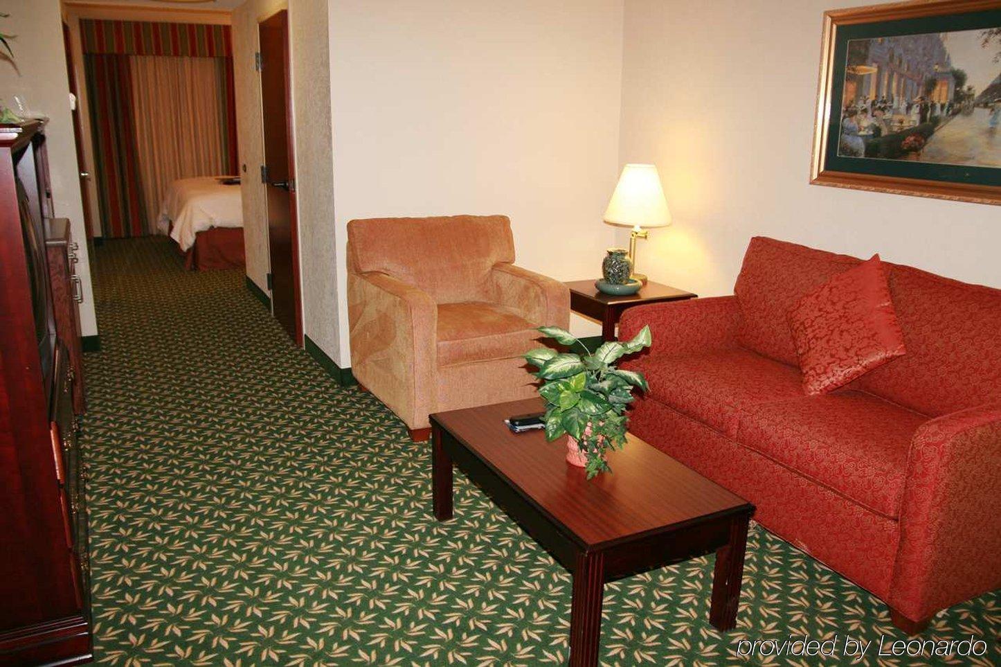 Red Roof Motel Tupelo